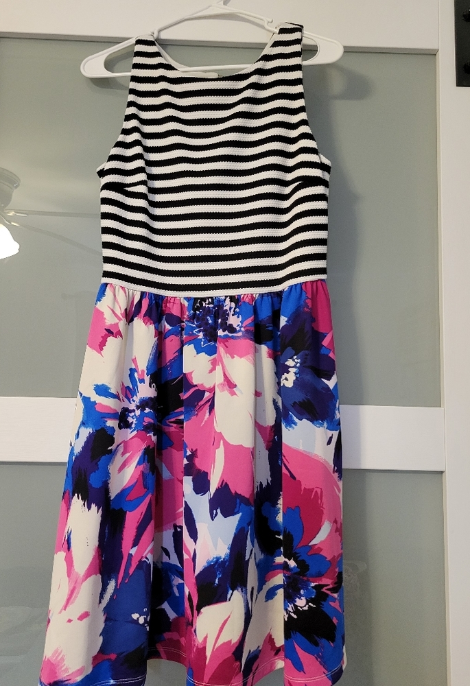 COLOR BLOCK STRIPE AND FLORAL DRESS WITH POCKETS